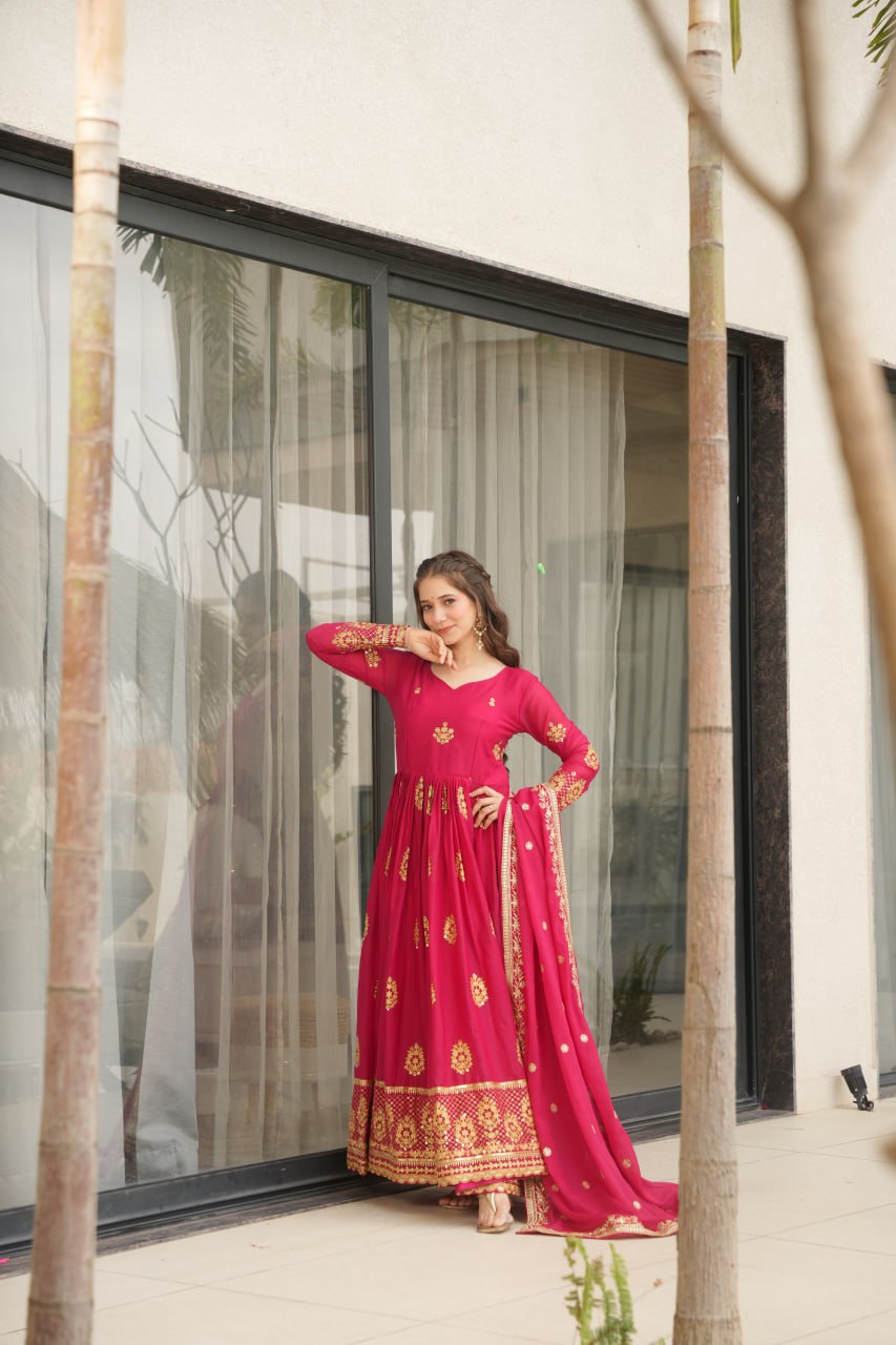 Women's Cotton Embroidered Anarkali Gown With Dupatta Set - Image 11