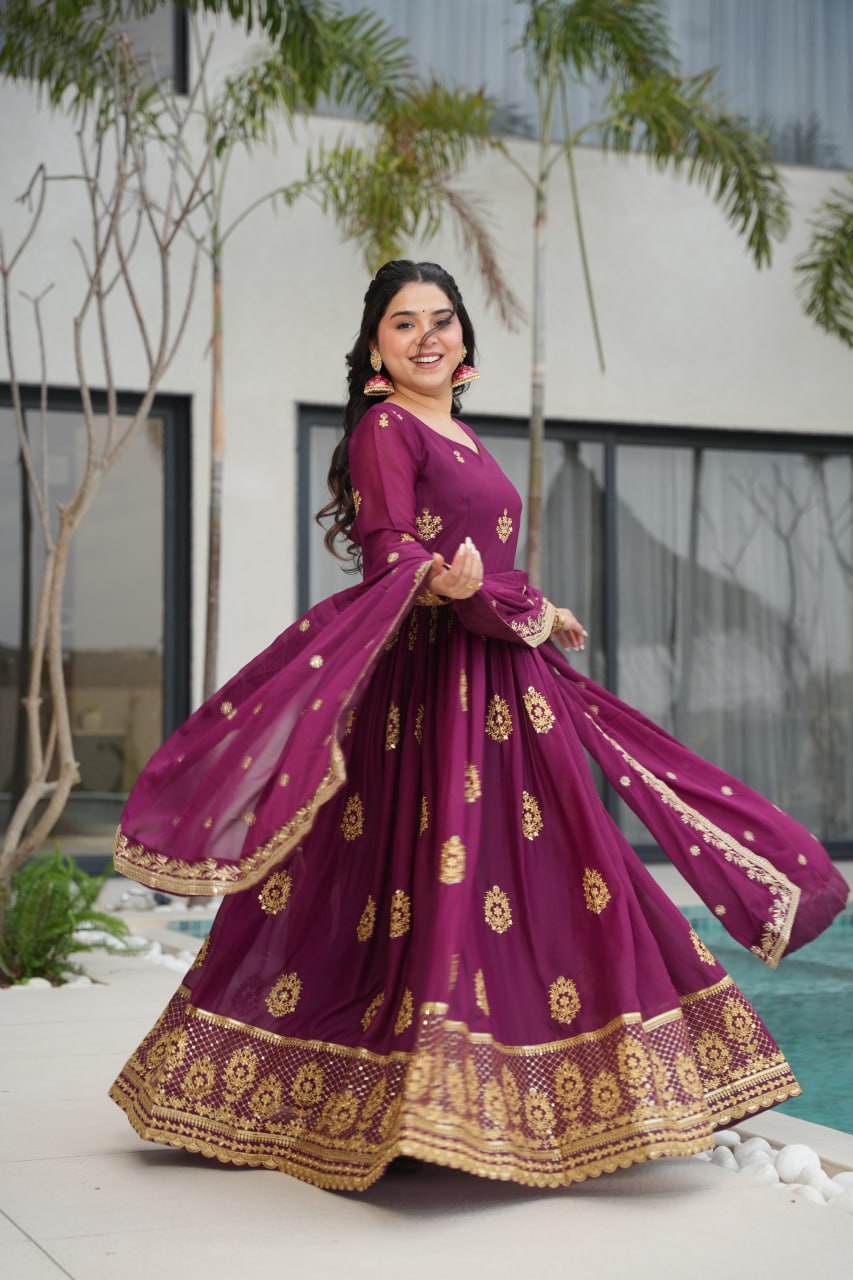 Women's Cotton Embroidered Anarkali Gown With Dupatta Set - Image 17