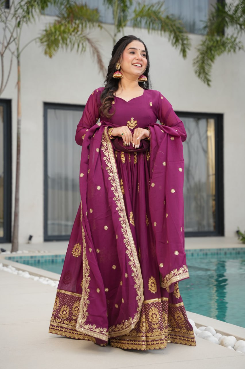 Women's Cotton Embroidered Anarkali Gown With Dupatta Set - Image 25