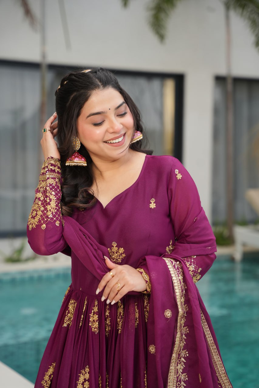 Women's Cotton Embroidered Anarkali Gown With Dupatta Set - Image 28